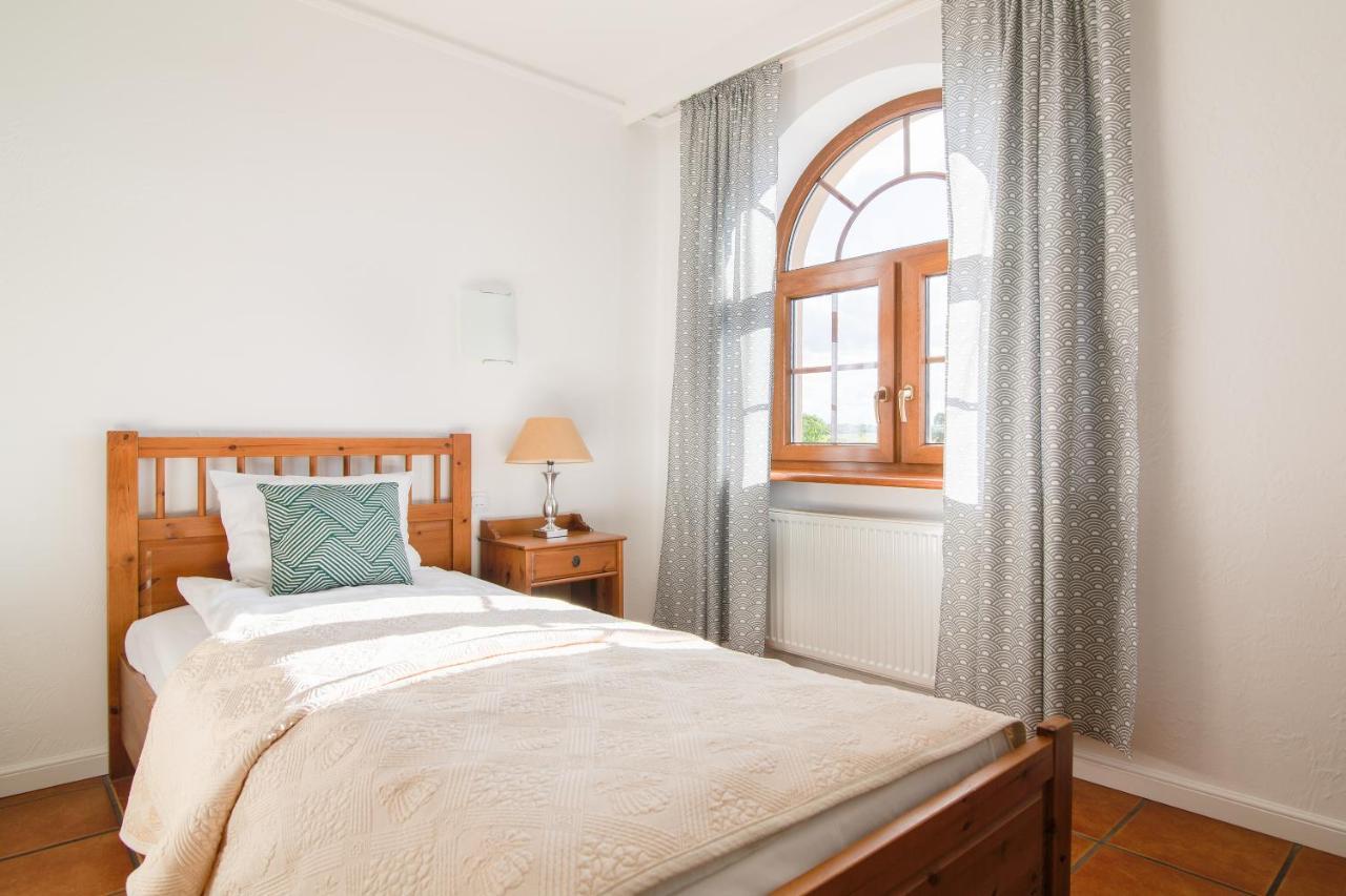 Hotel Lemoniada Lucmierz Bagian luar foto