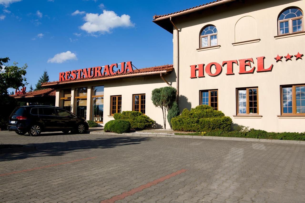 Hotel Lemoniada Lucmierz Bagian luar foto
